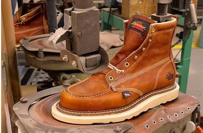 Últimos blogs da empresa sobre Diferentes processos de fabricação de sapatos de trabalho