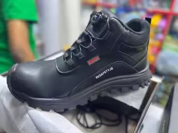 comprar Botas de Trabalho com Sapatos de Segurança Elétricos com Biqueira de Plástico Anti-esmagamento, Sola de Borracha e Couro de Microfibra para Proteção Máxima online manufacture